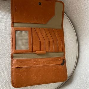 LLbean 100% leather Passport Organizer